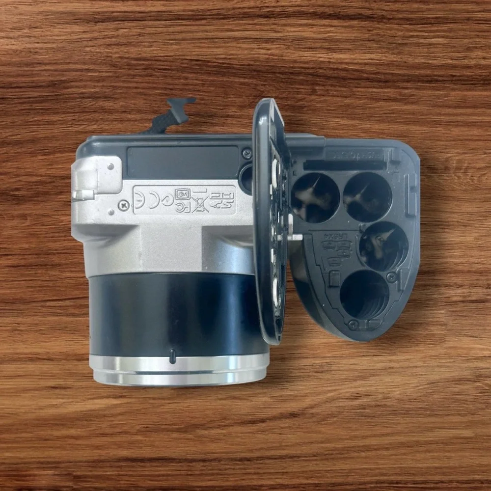 Olympus SP-600UZ Digital Camera